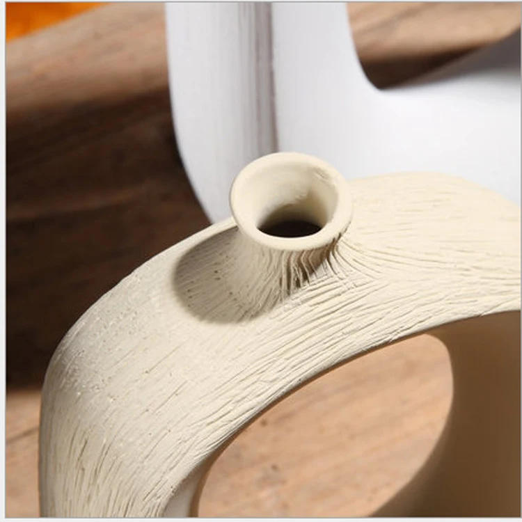 Description Picture 5 of itemClassic Ceramic Vase Home Decor Art Crafts Decoration Contracted Porcelain Flower Pot Creative Desktop Figurines