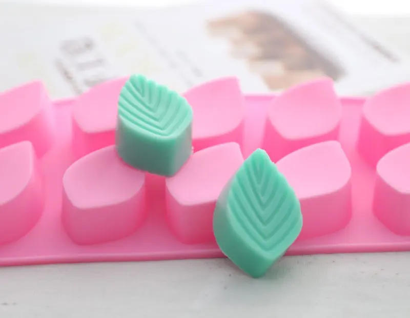 Description Picture 4 of item1pc Silicone Baking Mold 10 Holes Leaf Cake Chocolate Mold Soap Mold Cake Baking Mold For Mousse Pastry Decorating Tools