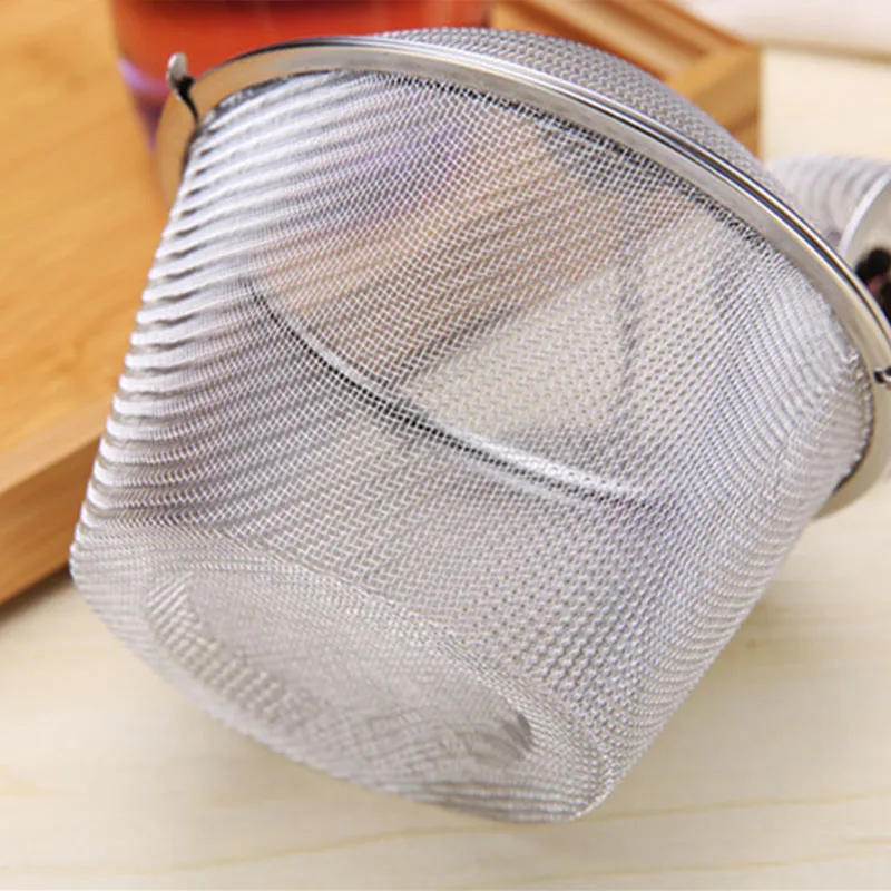 Description Picture 5 of item5 Size Stainless Steel Strainers Tea Locking Spice Egg Shape Ball Mesh Infuser Metal Tea Strainer Diffuser With Handles Lid