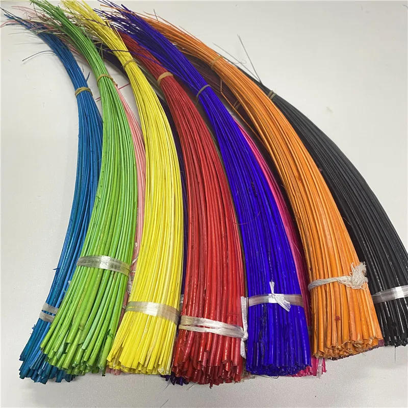 Description Picture 2 of itemPromotion 100pcs/lot Nature Ostrich Feather Pole 20-24 Inches/50-60cm Feathers Pole Christmas Party Decoration Jewelry Plumes