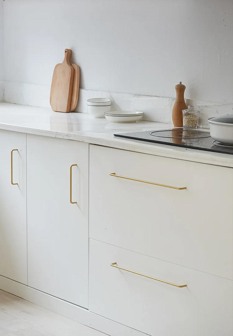 Description Picture 4 of itemLight Luxury Simple Brass Long Furniture Handles Wardrobe Kitchen Drawer Pulls Nordic Copper Cupboard Cabinet Handles Hardware