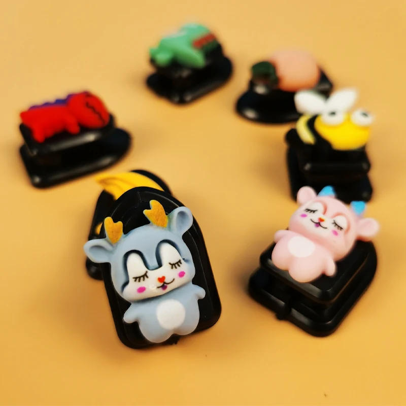 Description Picture 6 of item4PCS Animal Car Hooks Wall-mounted Home Decor Blossom Sundries Holder Hooks Multifunction Masks Keys Organizer Hanger Hangers