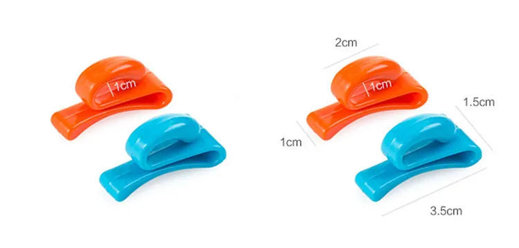 Description Picture 3 of item4Pcs Practical Anti Lost Bag Hook Key Clips Key Holder Built-In Bag Inner Folder For Easy Carrying Free Shipping Items