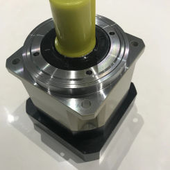 5 arcmin high Precision Helical gear planetary gearbox reducer ratio 3:1 to 10:1 for 130 frame AC servo motor input shaft 24mm