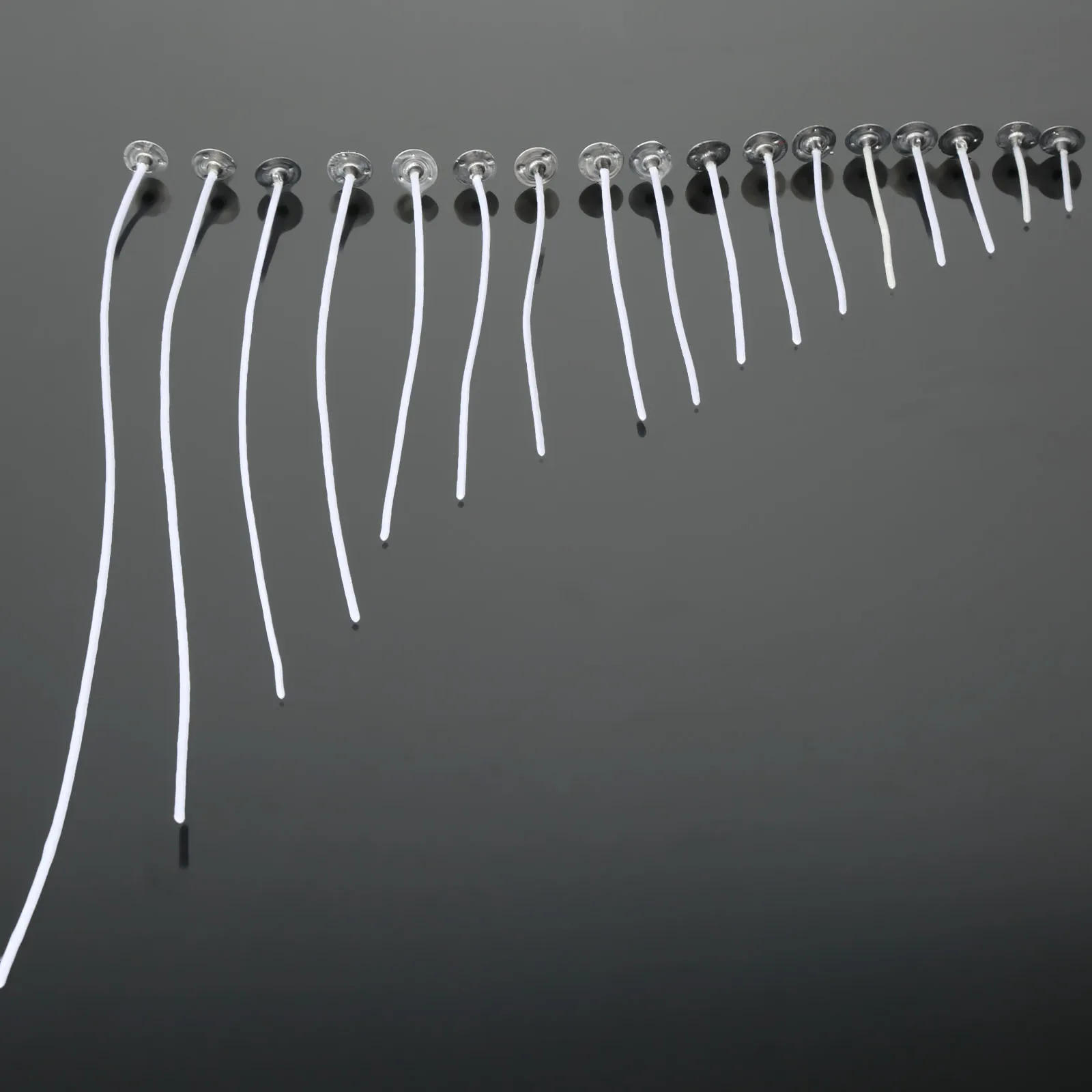 Description Picture 4 of item100Pcs Diameter-2mm Length 2.5-30cm Candle Wicks Cotton Core Pre Waxed with Sustainers for Candle DIY Making 17 Sizes Choose