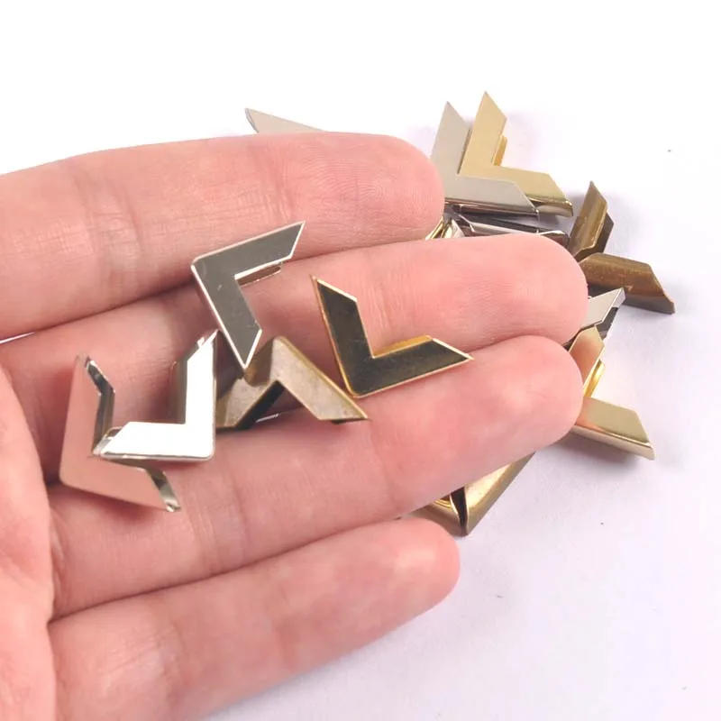 Description Picture 4 of itemSilver/Golden/Bronze Metal Corners For Books Scrapbooking Photo Albums Menus Corner Protectors Crafts DIY 16x16x3mm 50pcs