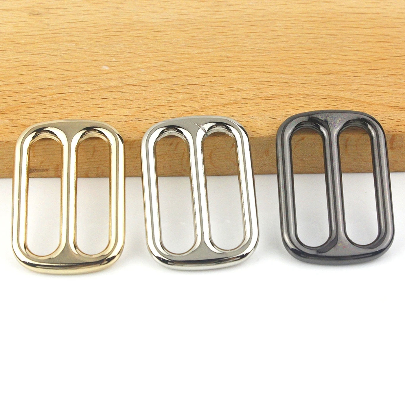 Description Picture 5 of item10 pcs Metal Tri Glide Slide Buckles Center Bar Adjuster Buckle for Leather Craft Bag Strap Belt Webbing 3 Sizes