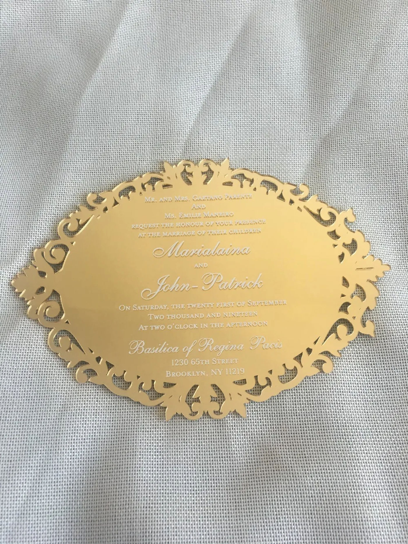 Description Picture 6 of item10PCS Hot Sell Elegant Rose Gold Mirror Acrylic Wedding Invitation Card with Colorful Printing