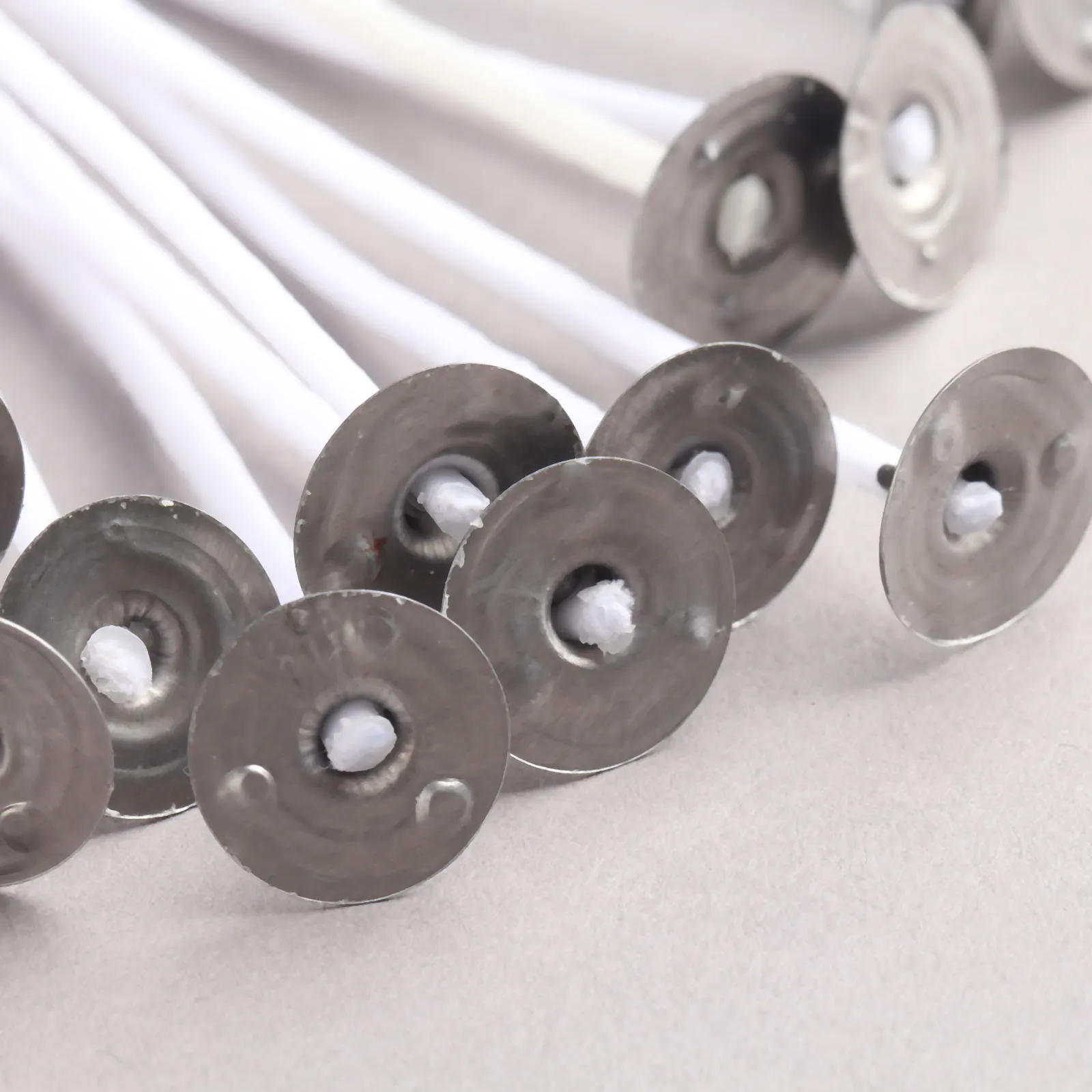 Description Picture 5 of item100Pcs Diameter-2mm Length 2.5-30cm Candle Wicks Cotton Core Pre Waxed with Sustainers for Candle DIY Making 17 Sizes Choose