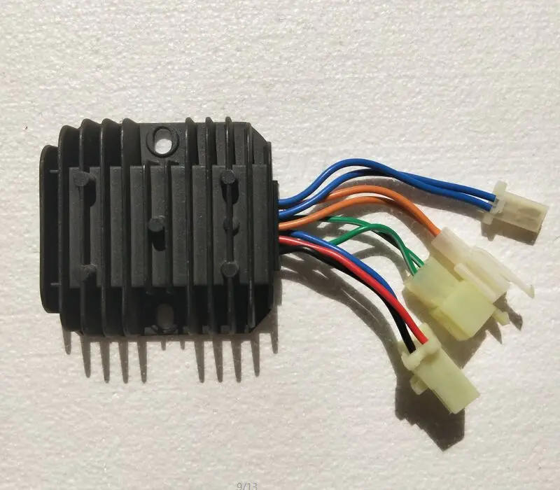 Description Picture 2 of itemGasoline generator 5KW 190A 200A 210A 230A  260A welding machine voltage regulator electric welder AVR  9 wires Nine lines