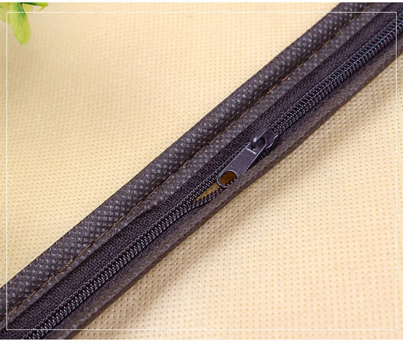 Description Picture 5 of itemSuit Dust Cover Portable Travel Business Folding Hanging Garment Bag for Home Household Clothes Protector Case LT001