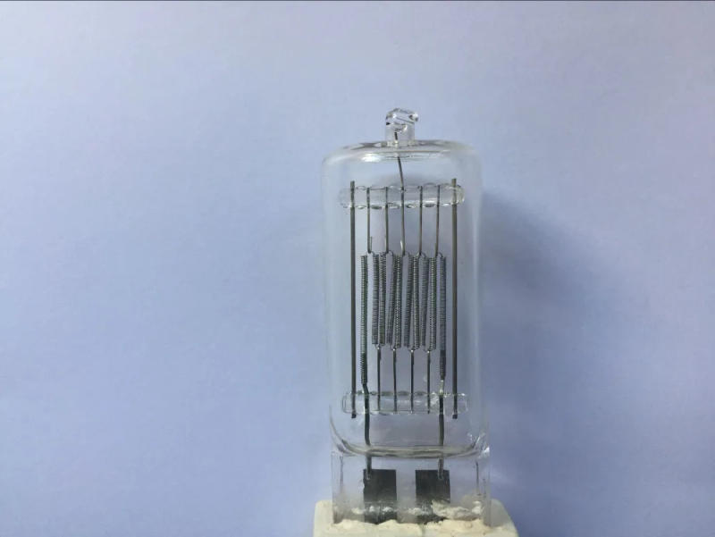 Description Picture 4 of itemNew Disco Light Party CP70 GX9.5 230v 1000w Rotating Multi Flash Decor dance Lamp Metal Halide bulb