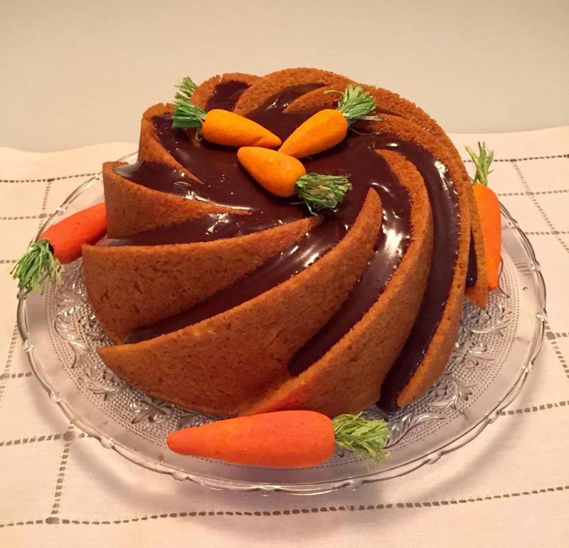 Description Picture 6 of itemLarge Spiral Shape Food Grade Silicone Bundt Cake Mold Pan 3d Fluted Cake Mould Form Bread Bakery Baking Tools Bakeware