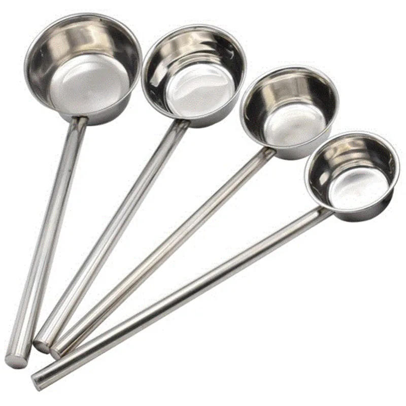 Description Picture 3 of itemStainless Steel Long Handle Water Ladle Kitchen Tools Scoop Big Water Bailer Tableware Chefs Special tools for kitchen utensils