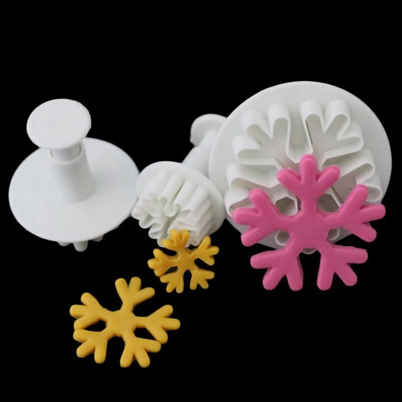 Description Picture 4 of itemAomily 3pcs/Set Party Snowflake Plunger Mold Cake Decorating Tool Biscuit Cookie Cutters Mould Fondant Cutting Pastry Cutter