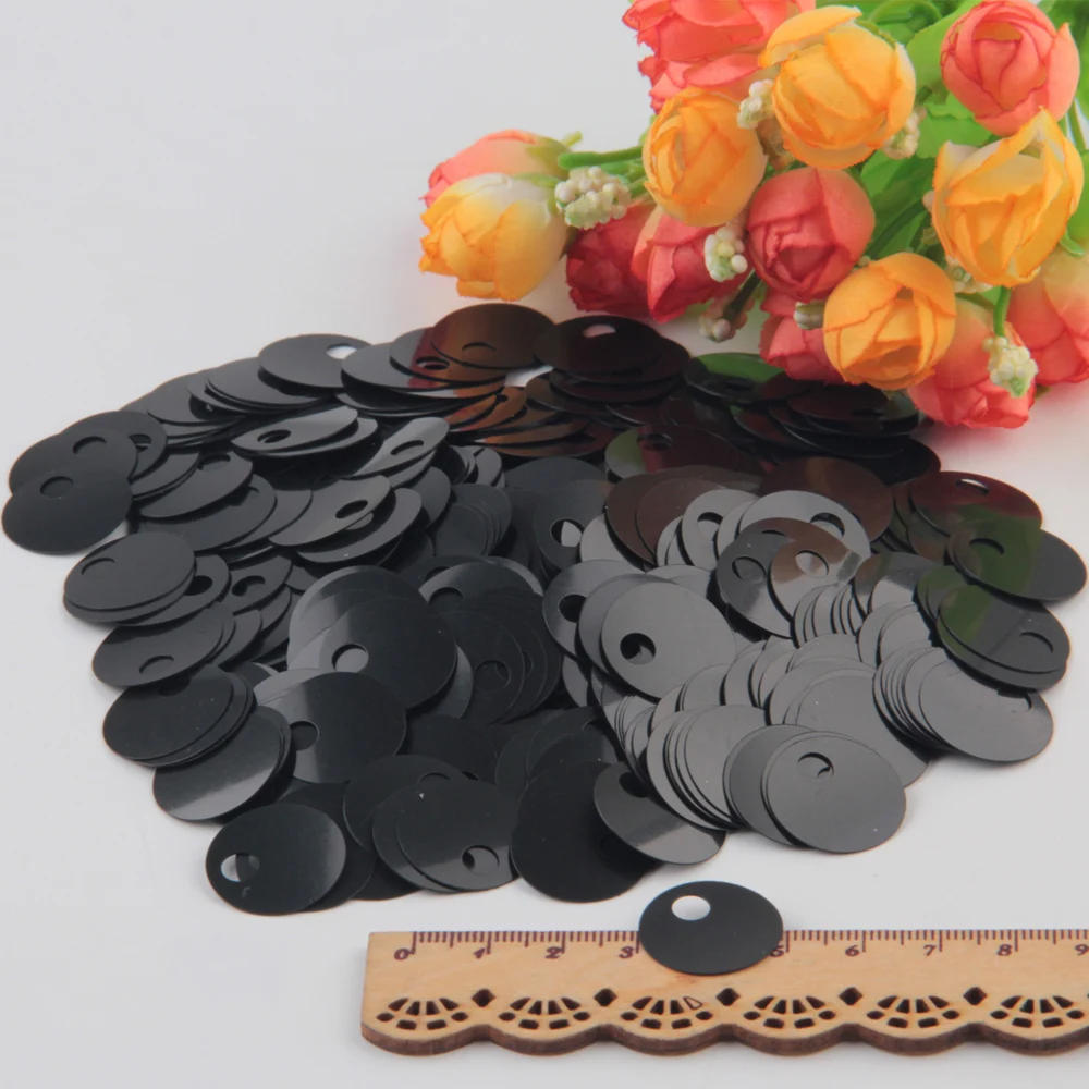 Description Picture 6 of itemSequin 20mm PVC Flat Round Loose Sequins 2cm Paillette Sewing Craft Women Garments Accessories with Big Hole 10g