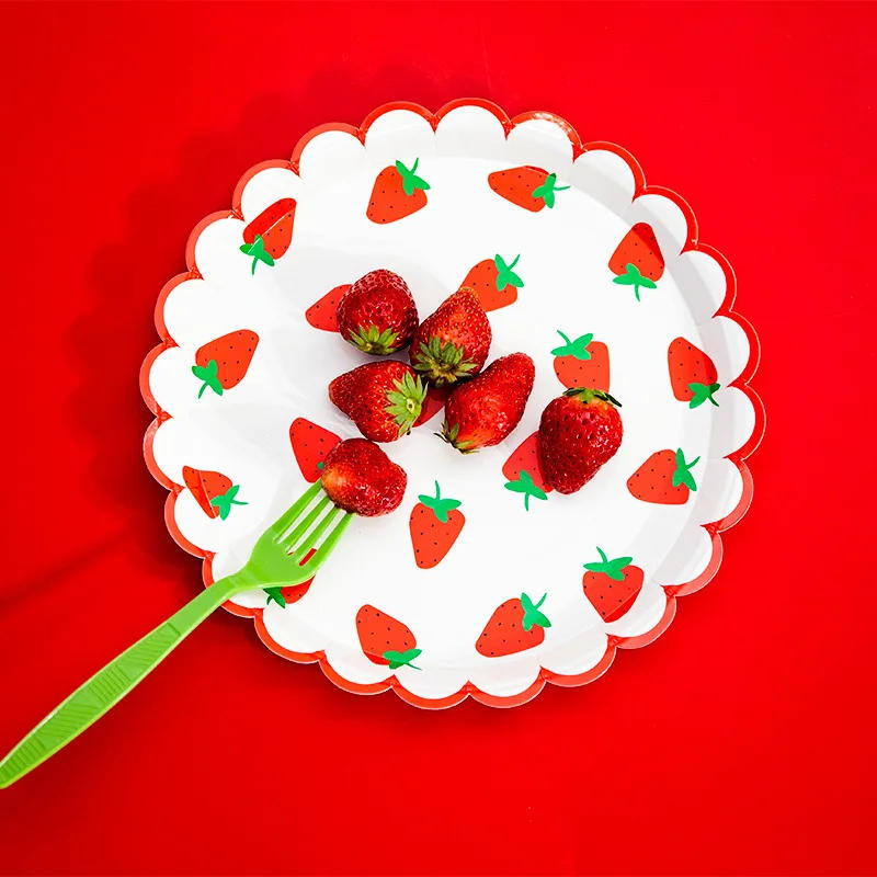 Description Picture 2 of itemStrawberry Pattern Disposable Tableware Gold Foil Paper Plates Cups Baby Shower Birthday Party Wedding Supplies Tableware