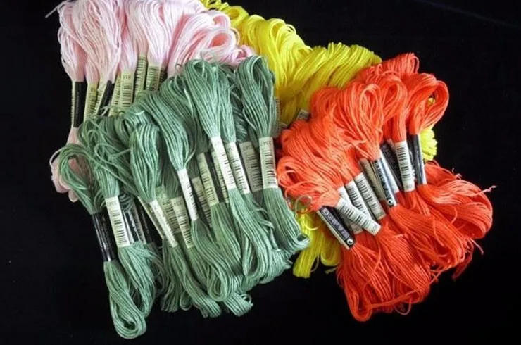 Description Picture 4 of item8 Gradient Color /5 Pure Color  Stitch Cotton Embroidery Thread Cross Stitch thread The Unique Style  Floss Sewing Skeins Craft