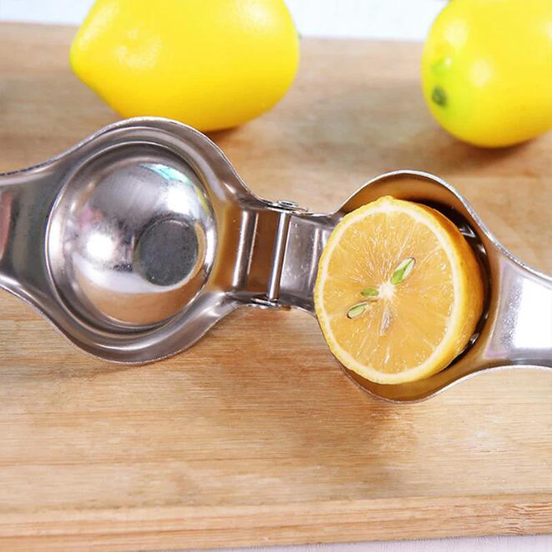 Description Picture 4 of itemManual Lemon Squeezer Stainless Steel  Citrus Juicer Hand Orange Fruit Pressing Kitchen Household  Tools Mini Portable Blender