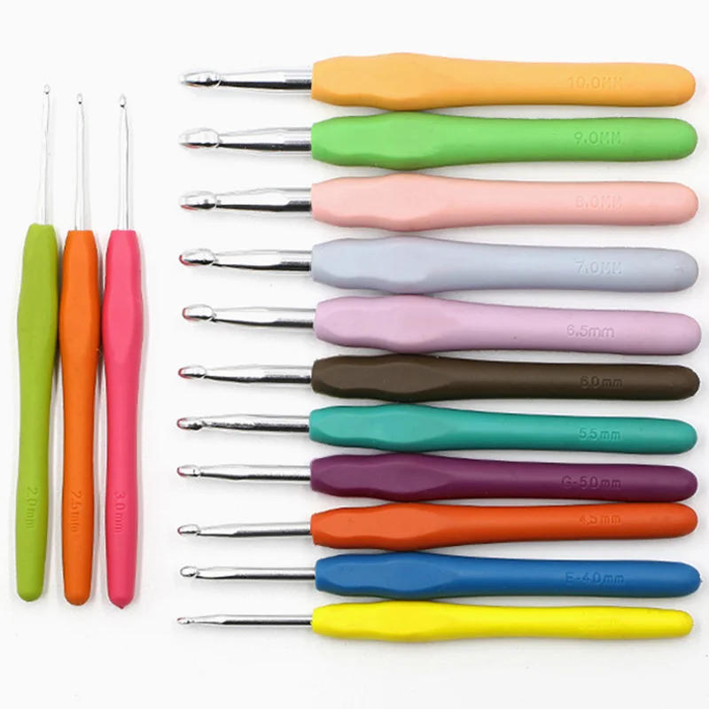 Description Picture 5 of item2/2.5/3/3.5/4/4.5/5/5.5/6/6.5/7/8/9 mm DIY Crochet Hooks Plastic Handle Knitting Weaving Sewing Craft Yarn Needles