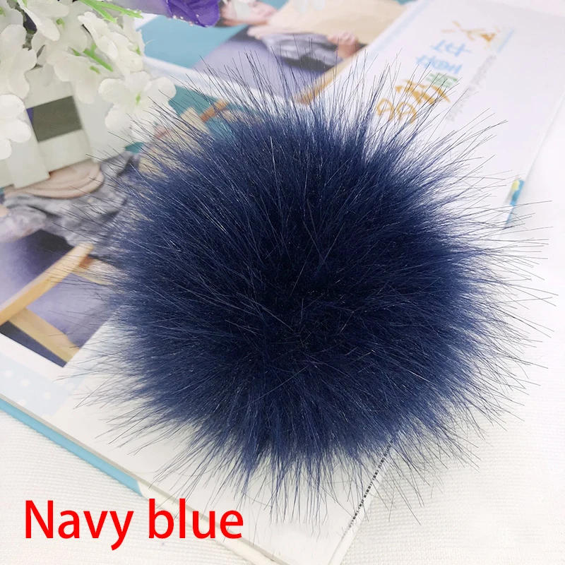 Description Picture 3 of item12CM DIY Luxury Fur PomPom Natural Fox Hairball Hat Ball Pom Pom Handmade Large Hair Ball Hat With rubber band