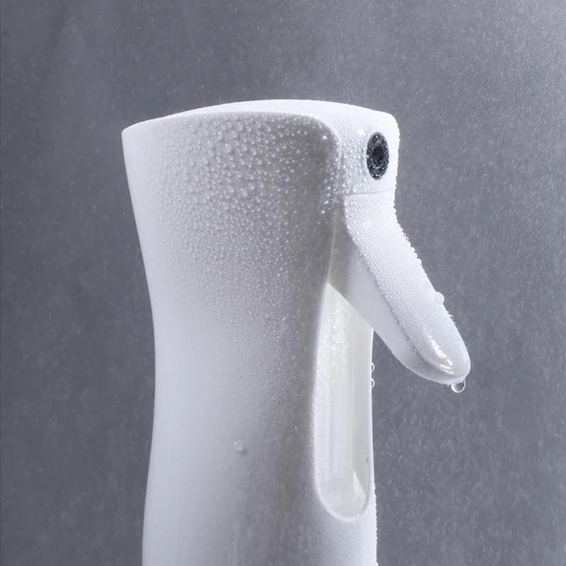 Description Picture 4 of item200/300mL Beauty Salon Water Mist Sprayer Refillable Empty Bottle Hairdressing Spray Bottle High Pressure Watering Can Hair Tool