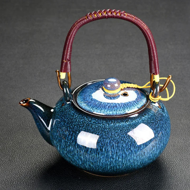 Description Picture 6 of itemLarge Capacity Teapot 700ml Ceramics Coffee Pot Tea Infusers Puer Tea Cup Set Coffeeware Teaware Yixing Teapots Samovar Gaiwan