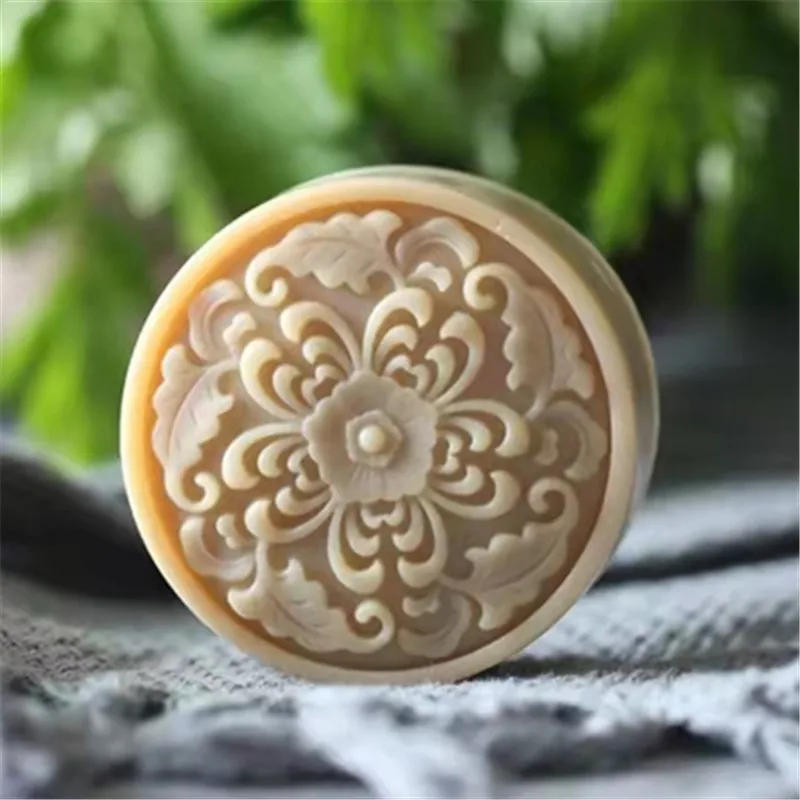 Description Picture 3 of itemClassical Natural Soap Mold Mould Round Silicone Mold for Handmade Soap Scented Candle Wax Melt Molds