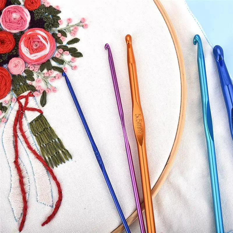 Description Picture 4 of item12pcs 1pcs Metal/Wooden/Plastic Handle Crochet Hook Knitting Needles Set Crocheting Needle Tool Sweater Knitting DIY Crafts