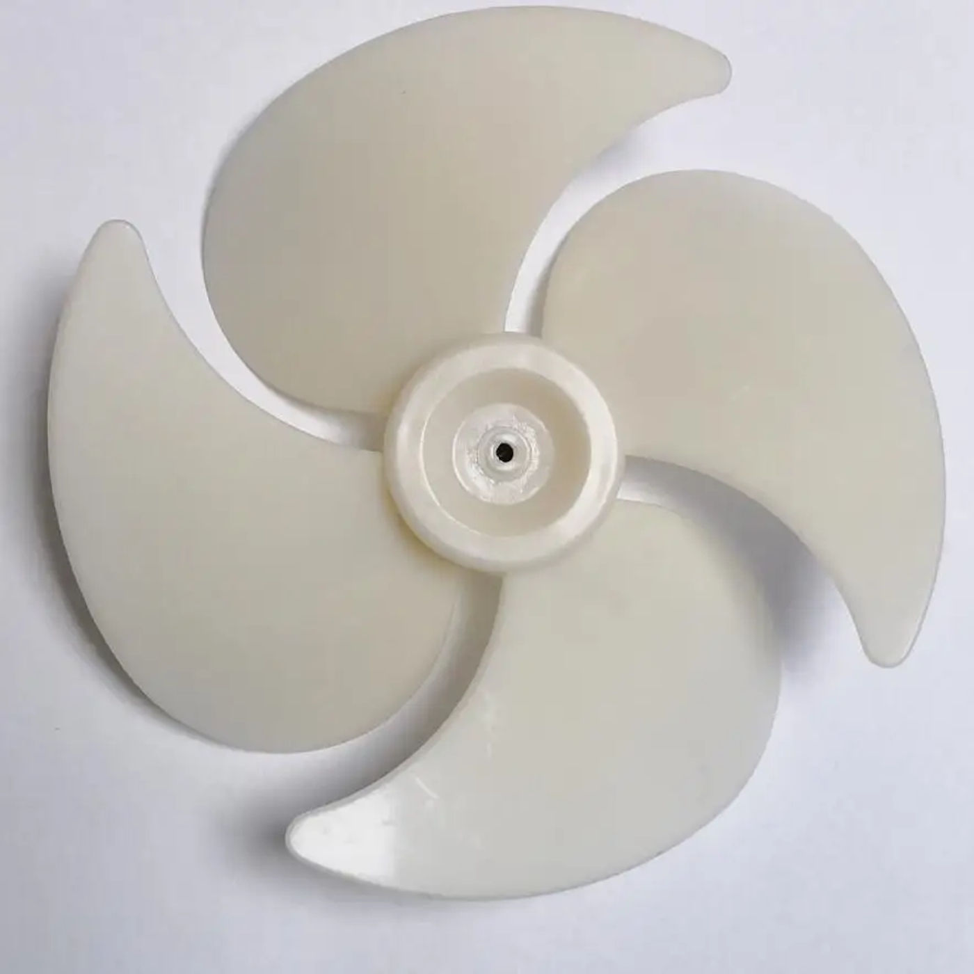 Description Picture 3 of itemDisplay Freezer Parts 16cm diameter radiator cooling fan blade metal central 4mm