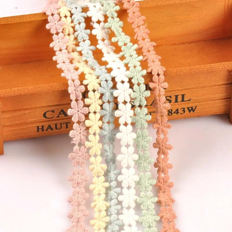 Description Picture 4 of item2yard 13mm Flower pattern Handmade Lace Trim Patchwork Ribbon DIY Garment Sewing headwear Accessories cp2449