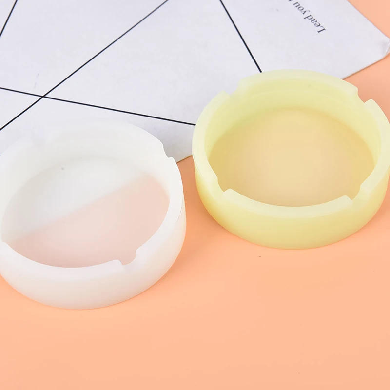 Description Picture 2 of itemCreative Round Luminous Luminous Silicone Soft Ashtray Smoking Cigarette Cigar Weed Accessories Home Desk Accessories Ashtray