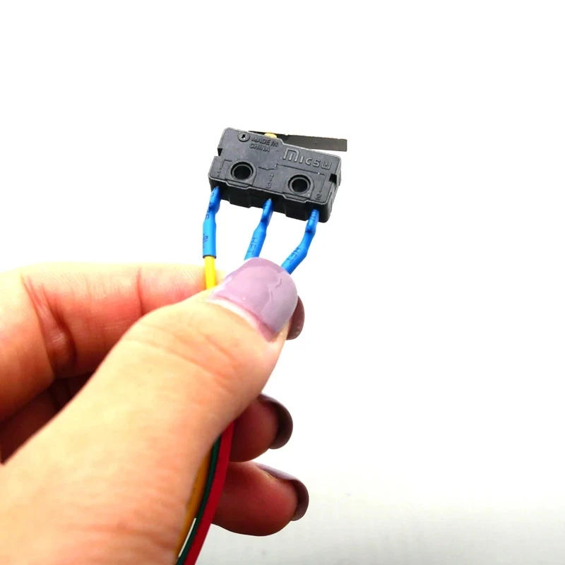 Description Picture 3 of item10 Pcs Three-Wire Micro Switch Gas Stove Gas Water Heater Parts With Splinter