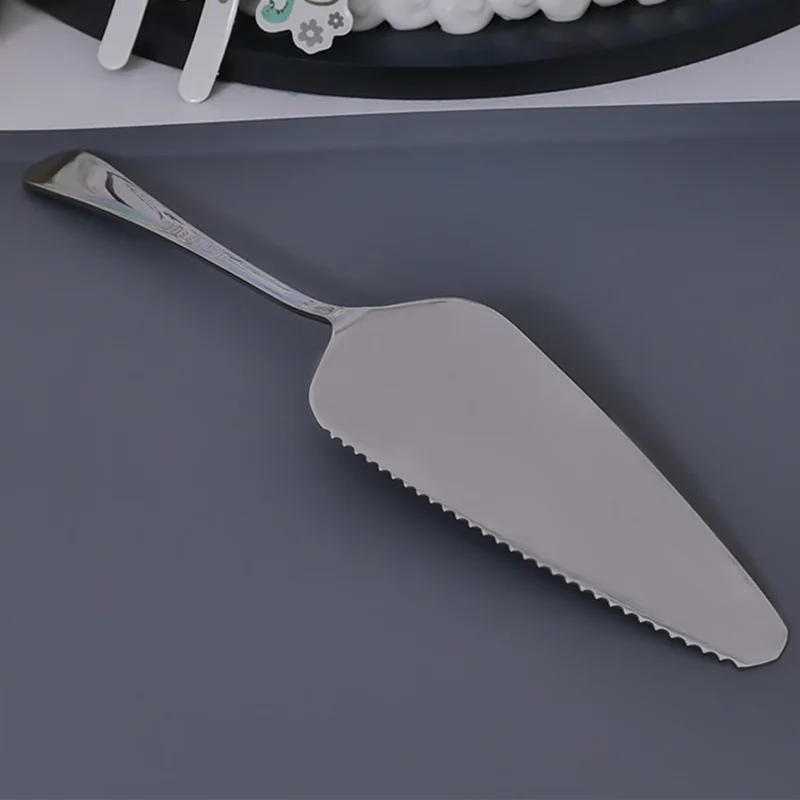 Description Picture 5 of itemStainless Steel Cake Pizza Shovel Wedding Birthday Cake Slicer Cutter Pastry Decorating Tools Bakeware Cream Spatula Divider