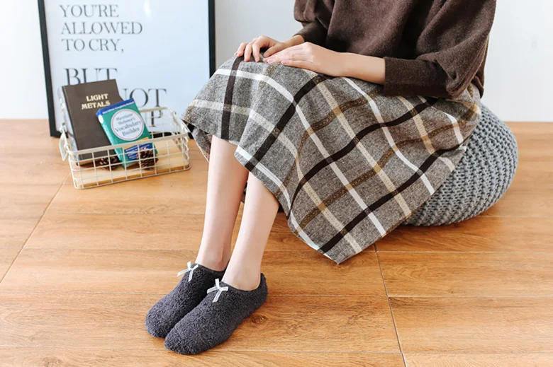 Description Picture 5 of itemFuzzy Cute Coral Fleece Socks Stripe with Bow Home Sleeping Warm Soft Anti-Skid Plush Slipper Socks Fluffy Microfiber Thick Gift