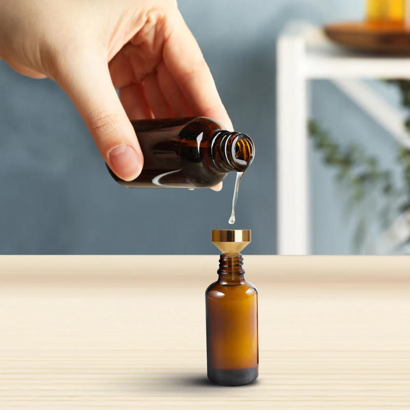 Description Picture 4 of item5 Pieces Mini Metal Funnels For Filling Small Bottles Transferring Liquid Refill Perfume Essential Oil Dispensing Tool