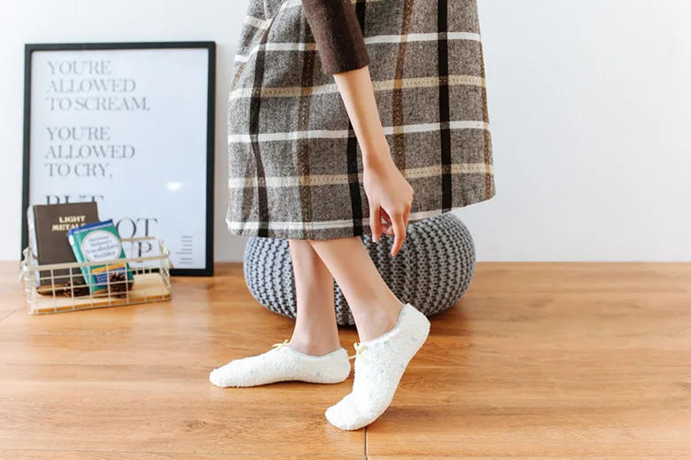 Description Picture 6 of itemFuzzy Cute Coral Fleece Socks Stripe with Bow Home Sleeping Warm Soft Anti-Skid Plush Slipper Socks Fluffy Microfiber Thick Gift