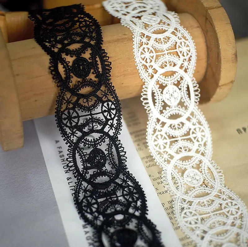 Description Picture 3 of item4CM Wide White Black Embroidered Guipure Lace Ribbon Collar Neckline Cuffs Trimming  DIY Material Sewing Patchwork Decoration