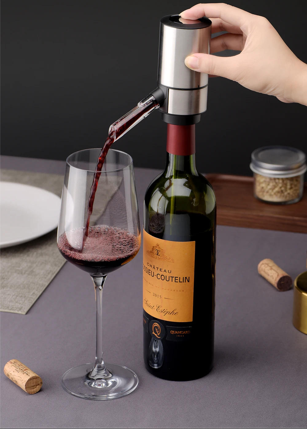 Description Picture 4 of itemElectric Wine Aerator Dispenser Bar Accessories One-touch Automatic Wine Decanter Pourer Wine Aeration for Party aerador vinho
