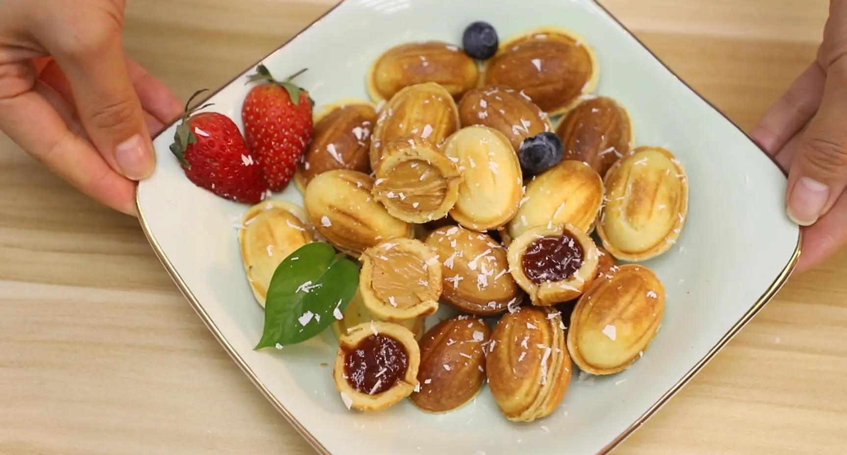 Description Picture 5 of itemMini Electric Walnut Cake Maker Automatic Nut Waffle Bread Machine Sandwich Iron Toaster Baking Breakfast Pan Oven