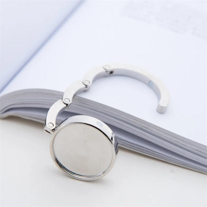 Description Picture 2 of itemPortable Bag Buckle Hook Hanger Creative Folding Handbag Holder Table Hooks Zinc Alloy Hanging Multi-Purpose Hooks Ornaments