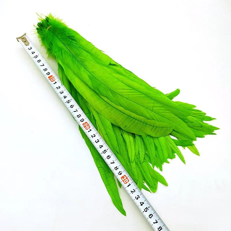 Description Picture 5 of itemBeatiful 50pcs Natural Cock Tail Feathers 25-40cm / 10-16inch Clothing Decoration Stage Performance Rooster Tail Feathers Plume