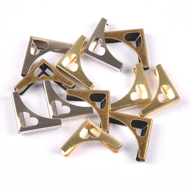 Description Picture 5 of itemSilver/Golden/Bronze Heart Metal Corners For Books Scrapbooking Photo Albums Menus Corner Protectors Crafts DIY 20x20x4mm 30pcs