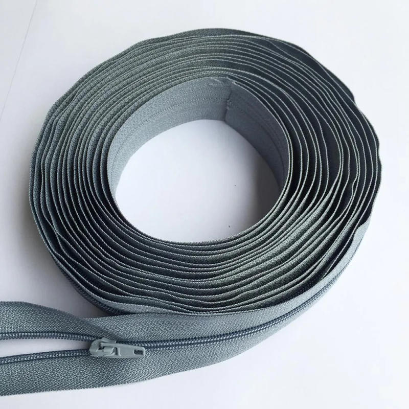 Description Picture 6 of item3-20Meters 3# Long Nylon Zippers Rolls with 6-40 Pieces Auto-lock Zipper Slider For Tailor DIY Garment Bags Sewing Accessories
