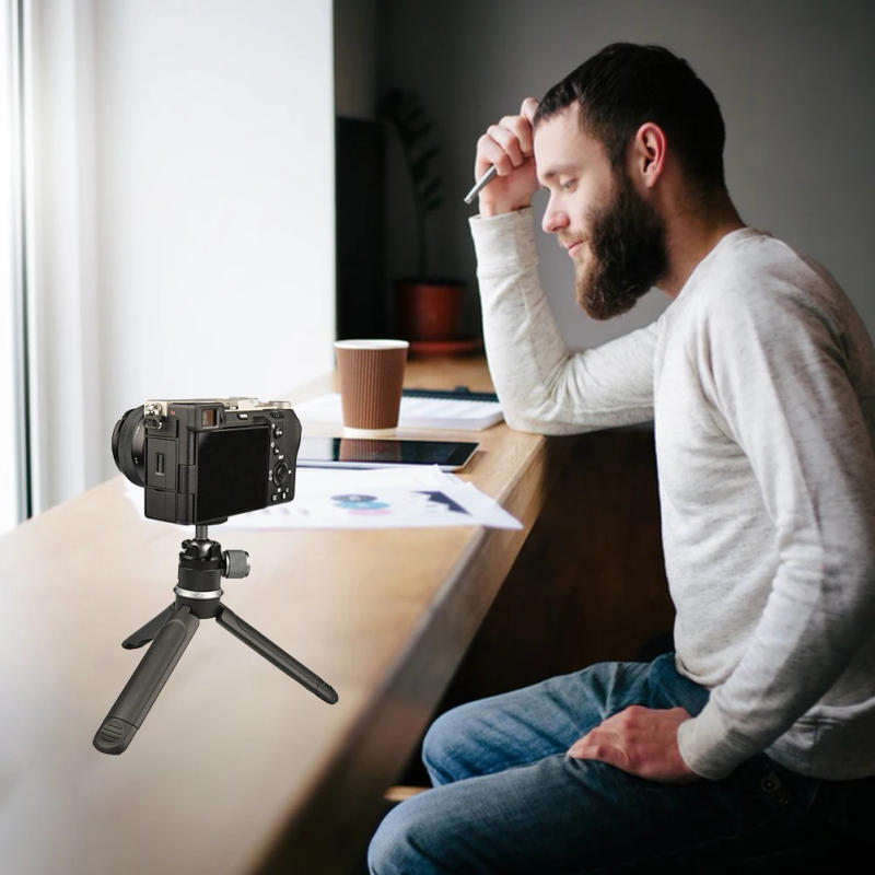 Description Picture 6 of itemExtendable Tripod with 1/4 Screw Mount Tabletop Tripod Stand Vlog Shooting Grip for Video Recording/Selfies/Live Stream/Vlogging