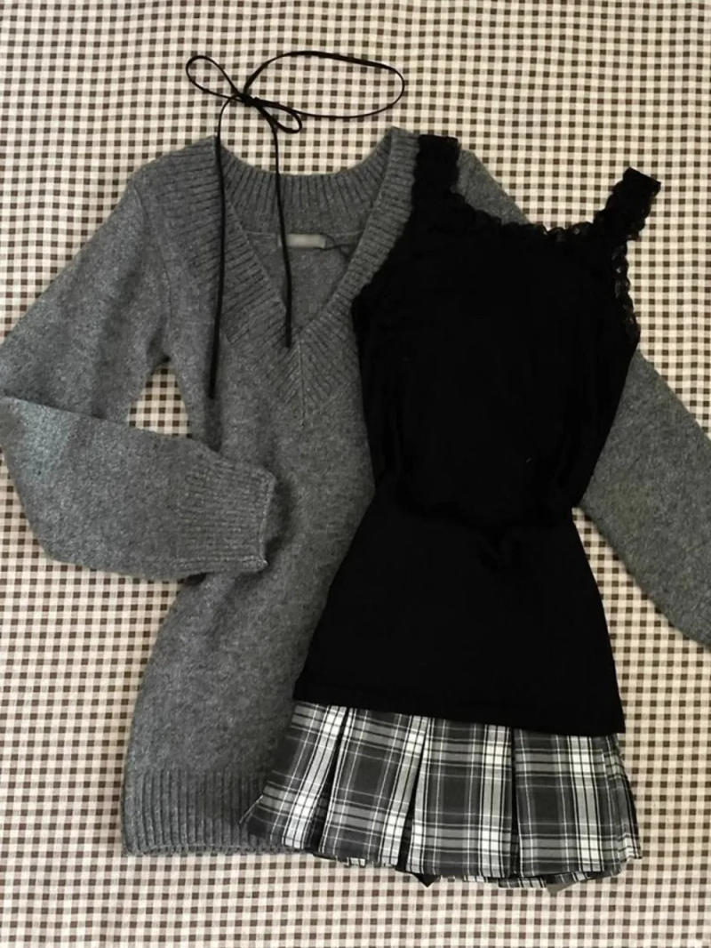 Description Picture 3 of itemNeploe Korea Vintage V Neck Warm Small Fellow Jumper Soft Slim Waist High Street Preppy French Tops Knit Pullover Casual Knitted