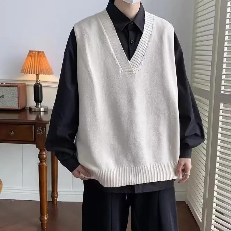 Description Picture 5 of itemOversized V-neck Sweater Vest Men Warm Fashion Casual Knitted Pullover Men Korean Loose Sleeveless Sweater Mens Clothes F144