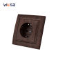 1 Socket With Ground