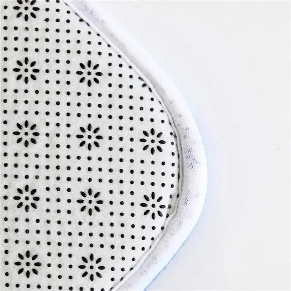 Description Picture 3 of itemChristmas Gnome Welcome Doormat Winter Xmas Tree Non-slip Floor Mat Bedroom Kitchen Bath Balcony Hallway Rugs Home Decor Carpet