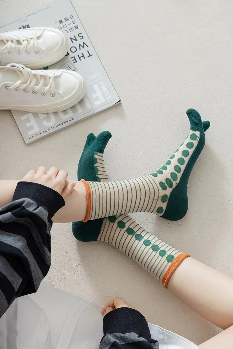Description Picture 2 of itemSummer Ultra-Thin Crystal Silk Sheer Frilly Tabi Socks Japanese Women Toe Socks Literary Personality Female Toe Socks